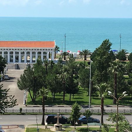 Apt Khimshiashvili 11 Batumi Exterior photo