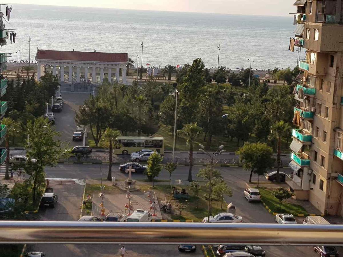 Apt Khimshiashvili 11 Batumi Exterior photo