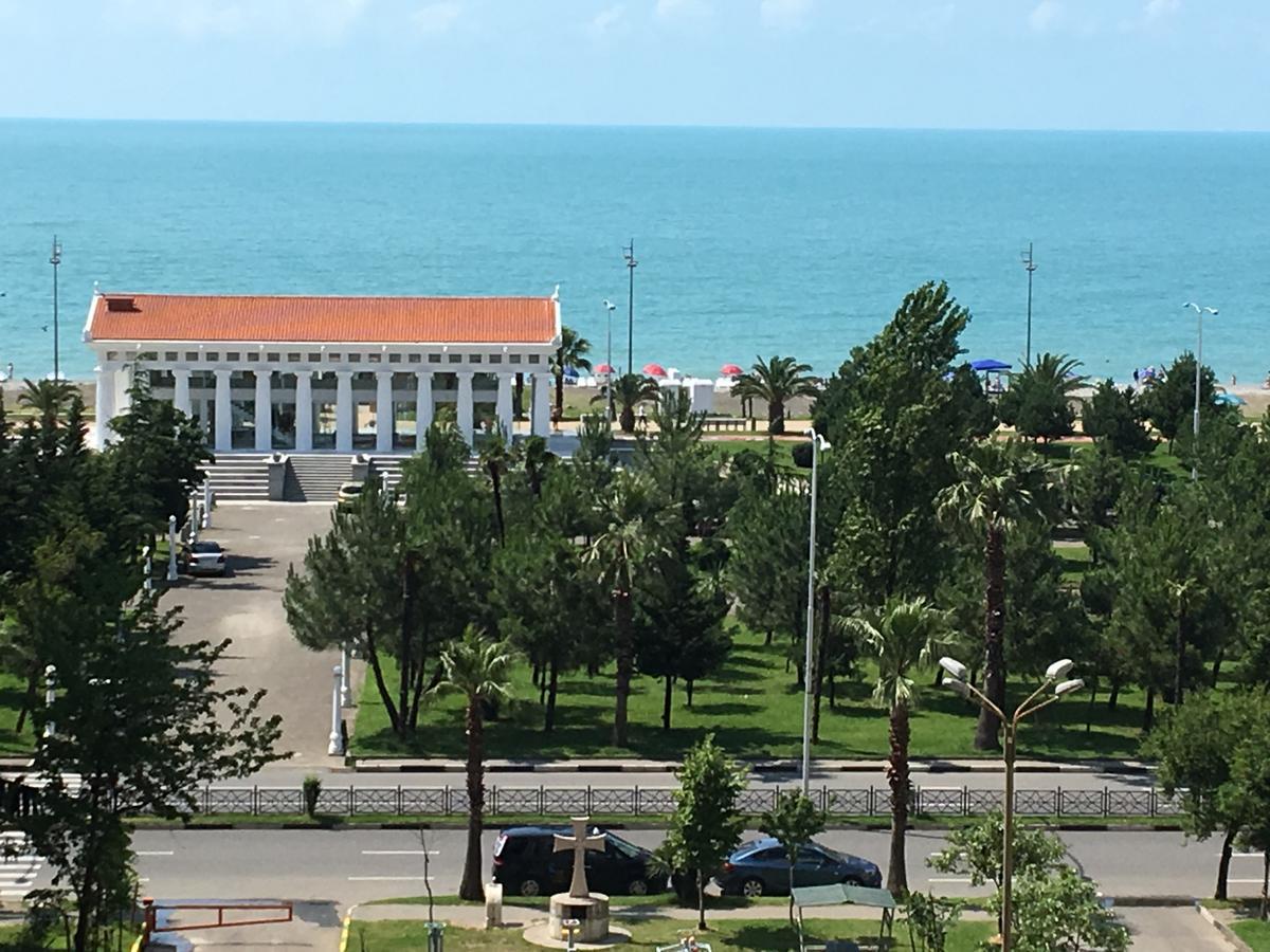 Apt Khimshiashvili 11 Batumi Exterior photo