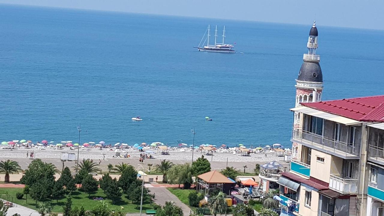 Apt Khimshiashvili 11 Batumi Exterior photo